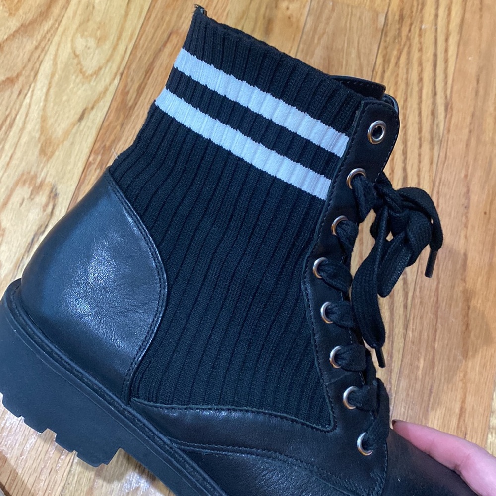 COPY - Black Steve Madden Lace Up Boots. Size 9. - Picture 2 of 6